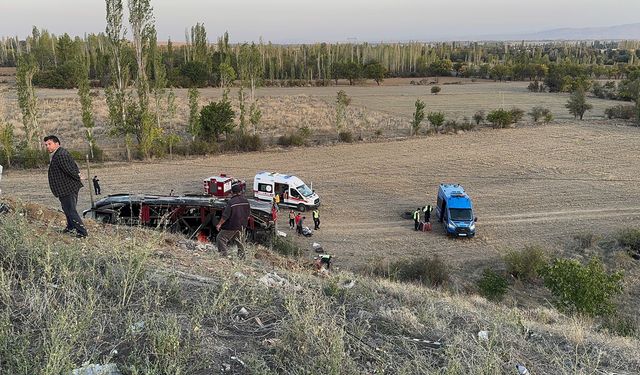 Otobüs kazasından acı haber geldi: 20 yaralı, 1 ölü