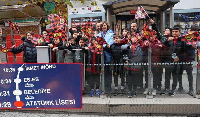 Çarşı durağının yeni adı Es-Es oldu