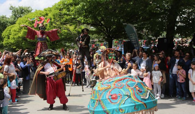 Festival güçlenerek geliyor