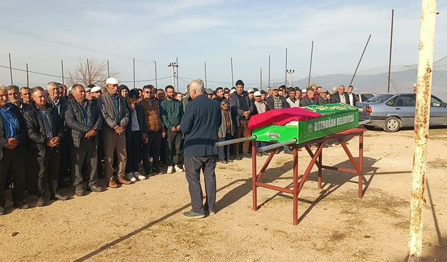 Tiktok fenomeni kadın silahla vurularak öldürüldü