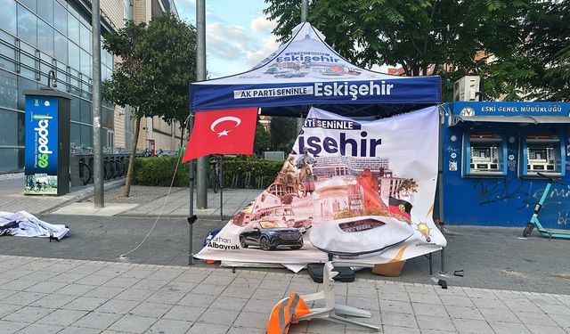 AK Parti standına saldıran şüpheli tutuklandı