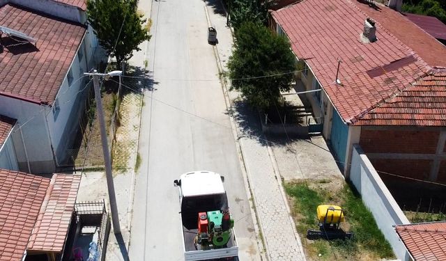 Tepebaşı’nda ilaçlama çalışmaları aralıksız sürüyor