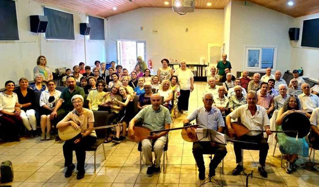 Eskişehir’de Meşk Derneği Korosu, sanatçı Ali Erdoğdu’yu türkülerle andı