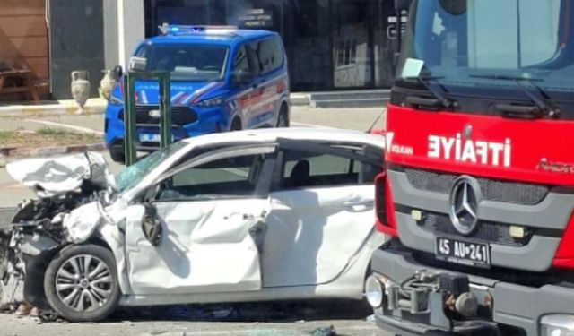 Patlayan lastik faciaya yol açtı: 1 ölü, 3 yaralı