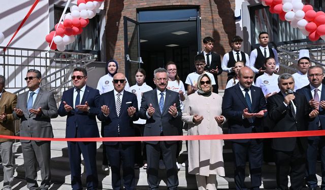 Ali Güven Turizm Mesleki ve Anadolu Lisesi açıldı