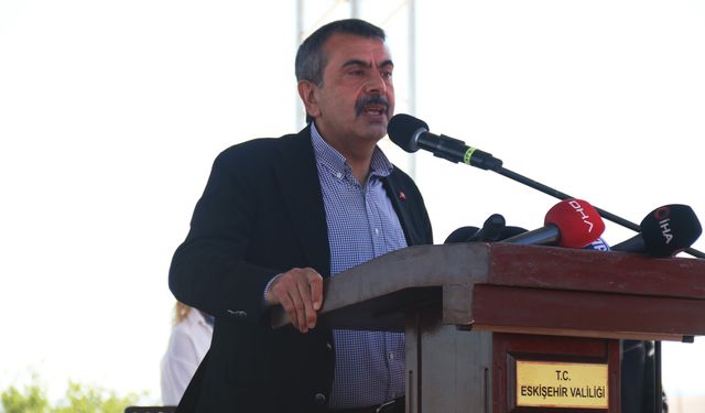 Eğitimde milli ve yerli  müfredat oluşturduk