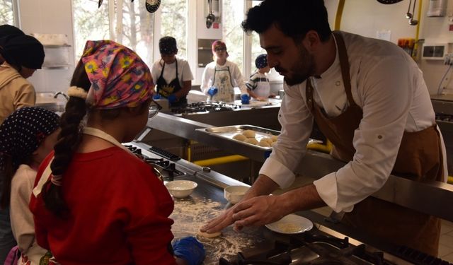Çocuklar Dünya mutfaklarında lezzetli bir yolculuğa çıktı