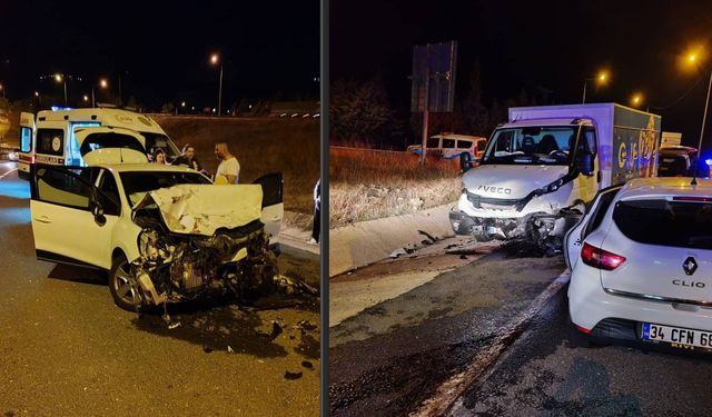 Bilecik'te 2 araç kafa kafaya çarpıştı; 2 yaralı