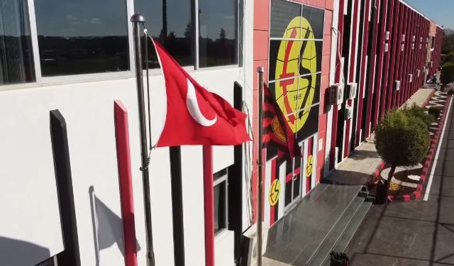Eskişehirspor tesislerinde yenileme çalışmaları sürüyor