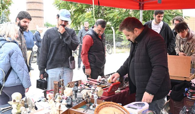 Japon kılıçlarından ve Osmanlı'dan kalma cep saatlerine