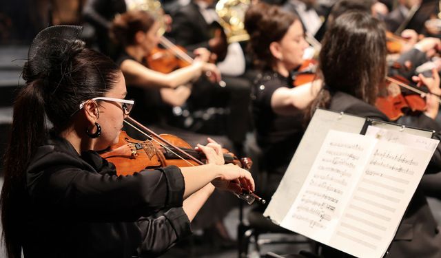 Senfoni Orkestrası’ndan Hafızalara Kazınan Konser