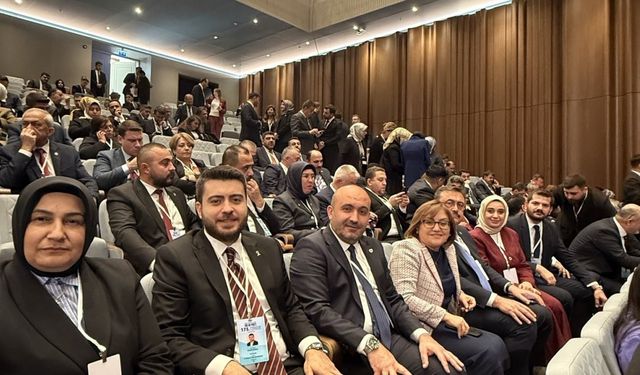 AK Parti Eskişehir Teşkilatı, 175. Genişletilmiş İl Başkanları Toplantısı’na katıldı