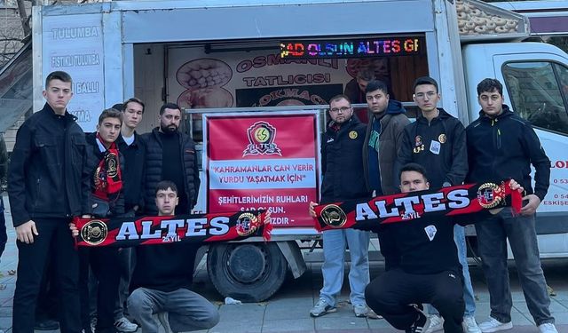 Eskişehirspor taraftarı, şehitler için lokma hayrı düzenledi