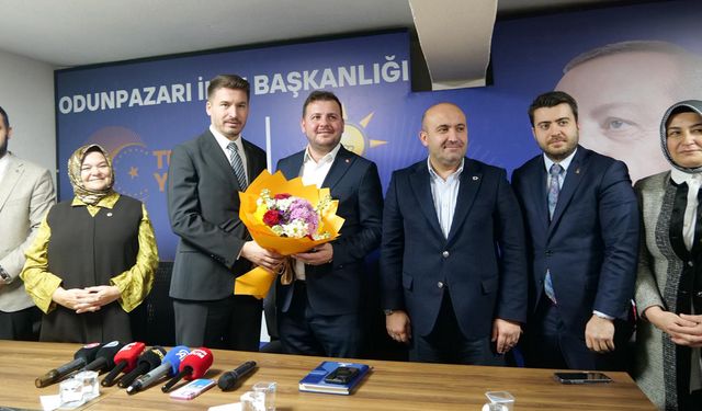 AK Parti Odunpazarı'nda Bandırma görevi devraldı