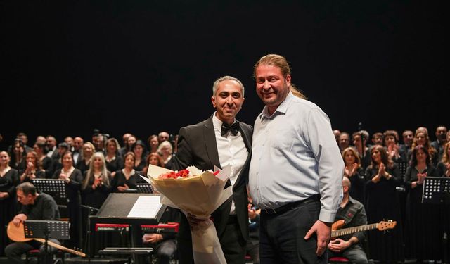 Esmek Türk Halk Müziği korosundan unutulmaz gece