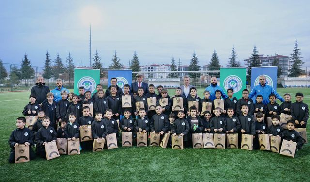 Kazım Kurt’tan geleceğin yıldızlarına destek