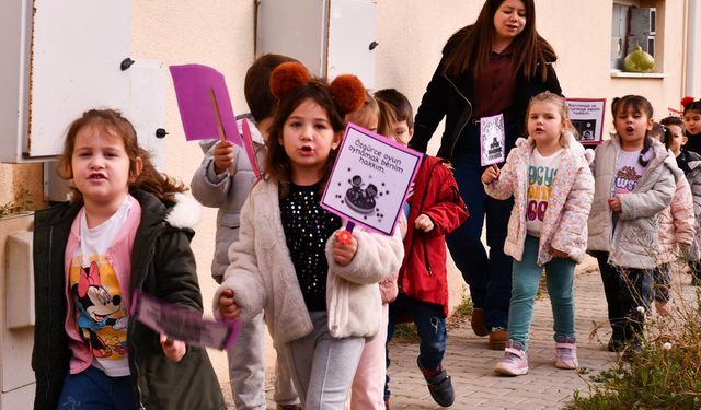 Miniklerin çizdiği her resim, bir hakkın değil geleceğin sesi oldu