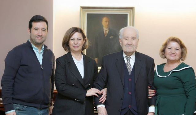 97 yaşındaki hayırseverden Başkan Ünlüce’ye şiirli ziyaret