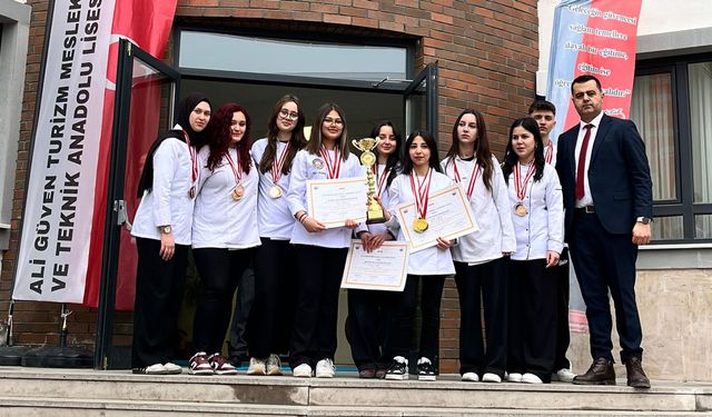 Ali Güven Turizm MTAL, Uluslararası Yemek Yarışmalarında “Yılın En İyi Lisesi” Seçildi
