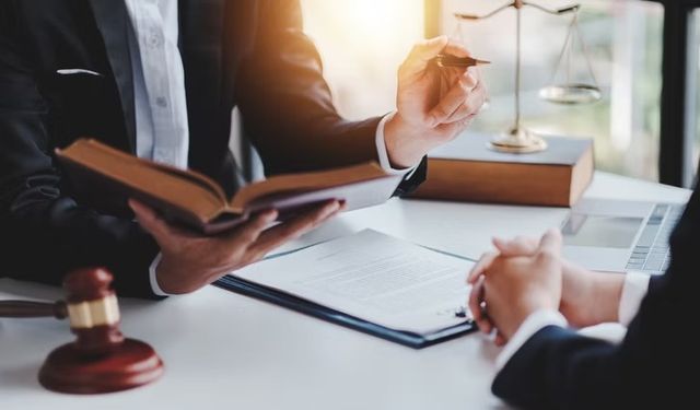 Bir Şirket Avukatına Neden İhtiyaç Duyulur?
