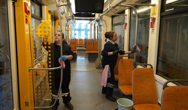 Eskişehir tramvayları güven ve hijyen için titiz bakımdan geçiyor