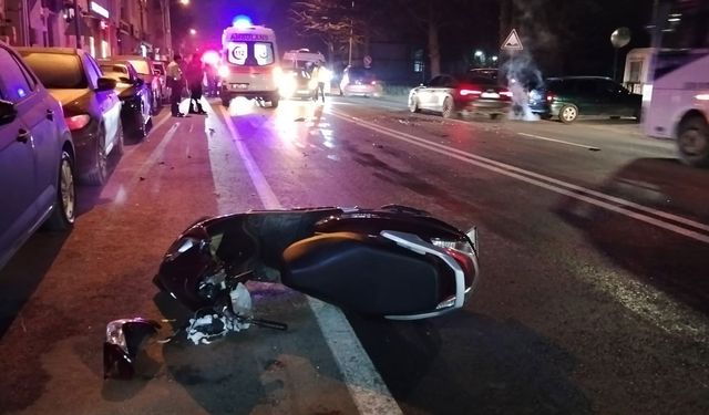 Otomobile çarpışan motosikletin sürücüsü hayatını kaybetti