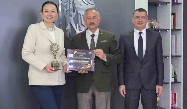 Eskişehir'deki öğretmene '2026 Yılının Yenilikçi Öğretmeni' ödülü