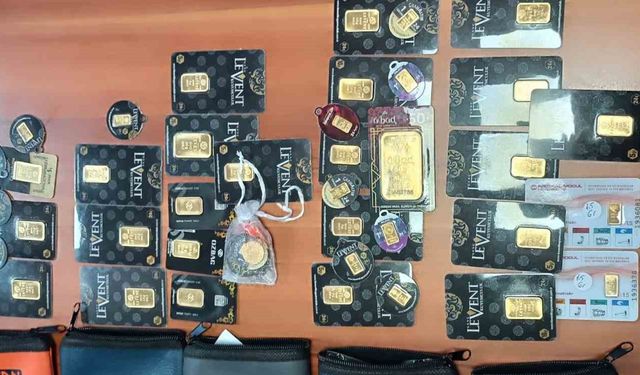 Polis, buluntu 237 gram altını sahibine ulaştırdı