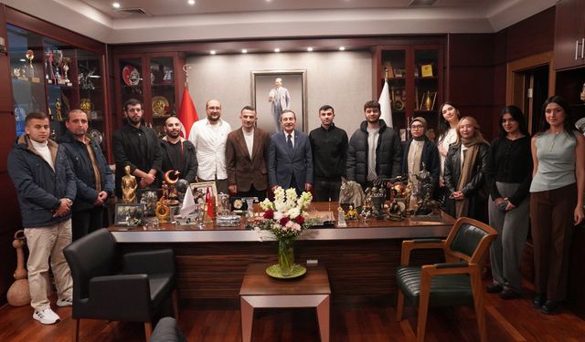 ES-UDER’den Tepebaşı Belediye Başkanı Ahmet Ataç’a Ziyaret