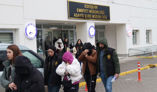 Eskişehir merkezli 6 ilde fuhuş operasyonu