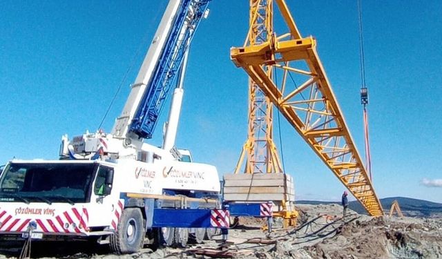 Eskişehir’in Yükünü Onlar Sırtlıyor: Eskişehir Vinç Kiralama’dan Profesyonel Çözümler