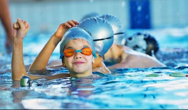 Odunpazarı Belediyesi’nden Çocuk ve Yetişkinlere Yüzme Eğitimi