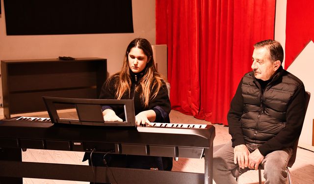 Yeni yıl piyano konseri beğeni topladı