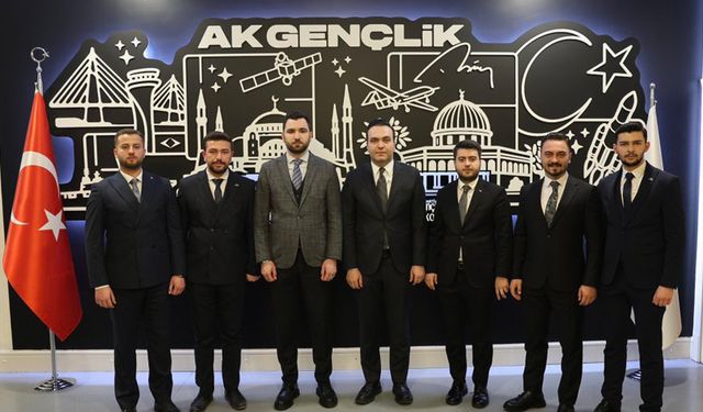 AK Parti Odunpazarı Gençlik Kolları’nda Görev Değişimi