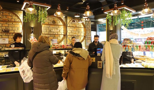 Her ayın 26’sı bayram havasında geçiyor