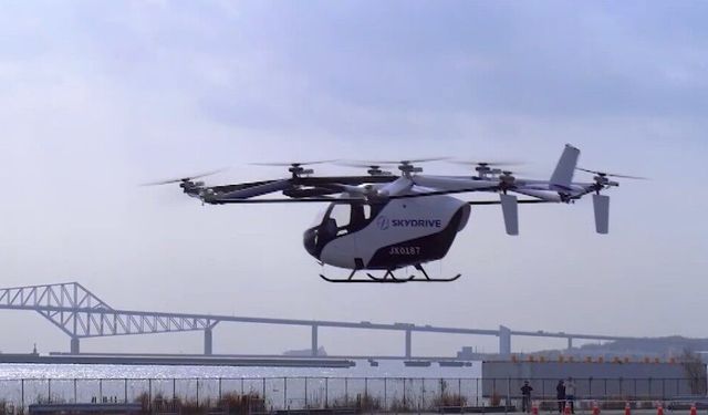 Japon firmanın uçan arabası ilk kez Tokyo semalarında