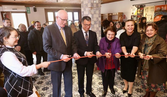 Şehrin Ateşi Seramik Galerisi’nde 10. Sergi: Gökçe Uysal Başer’den “Sınırlar”