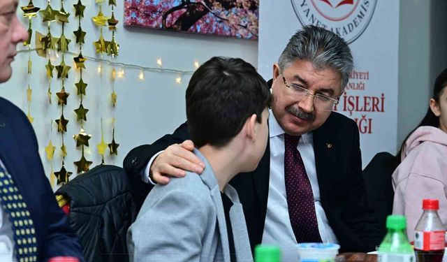 Vali Yılmaz, öksüz ve yetim çocuklarla iftar yaptı