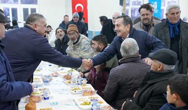 Binlerce vatandaş bir araya geldi