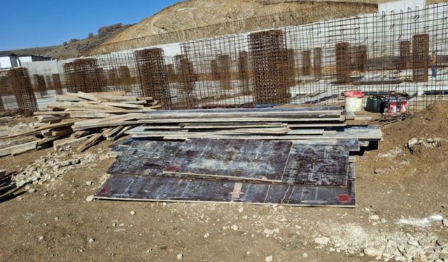 Değerli elementler  tesisinde çalışanların maaşları ödenmiyor mu?