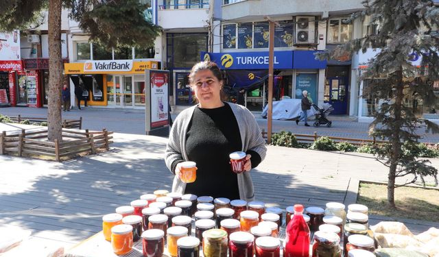 Depremzede anne reçel yaparak çocuklarını doktor ve avukat yaptı