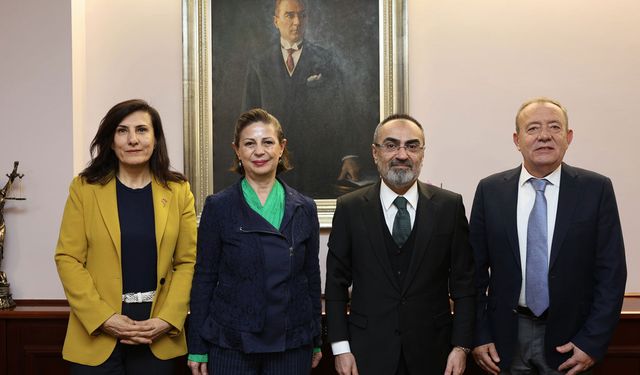 Eloge ödülü başkan Ünlüce’ye takdim edildi