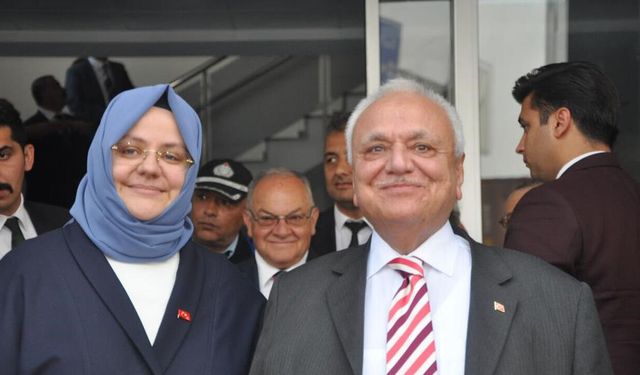 Eski bakanlar Eskişehir'de kazada yaralandı