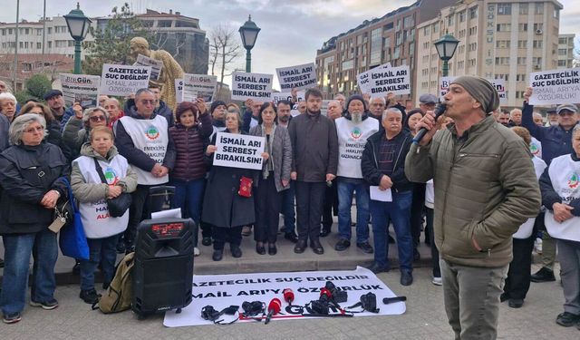 Eskişehirli Gazetecilerden İsmail Arı’ya Destek