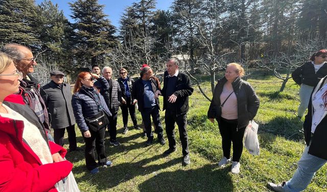ESOGÜ’de “Bodur Meyvecilikte Budama ve Terbiye Teknikleri” Eğitimi Gerçekleştirildi