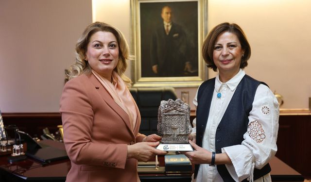 Kaya’dan Başkan Ünlüce’ye Ziyaret