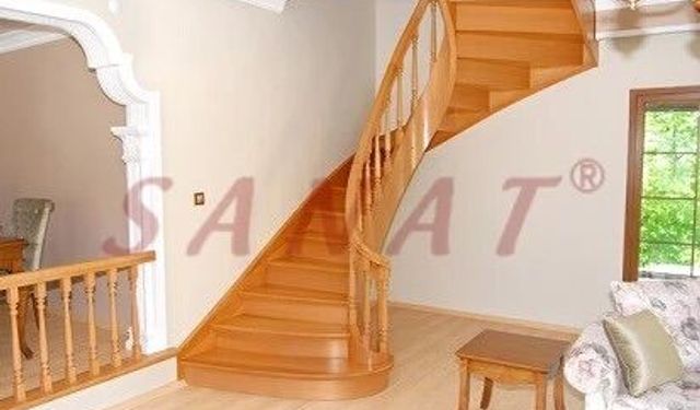 Mimari Bir 'Araf': Evin Ne Aşağısı Ne Yukarısı Olan Alanı