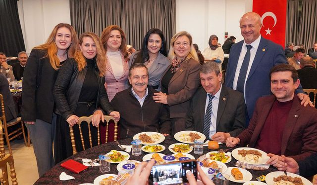 Muhtarlar Tepebaşı’nın Kardeşlik Sofrasında Buluştu
