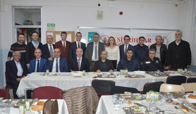 SEV’den Yatılı Kız Öğrencilere Gönül Köprüsü: Sivrihisar’da Anlamlı İftar