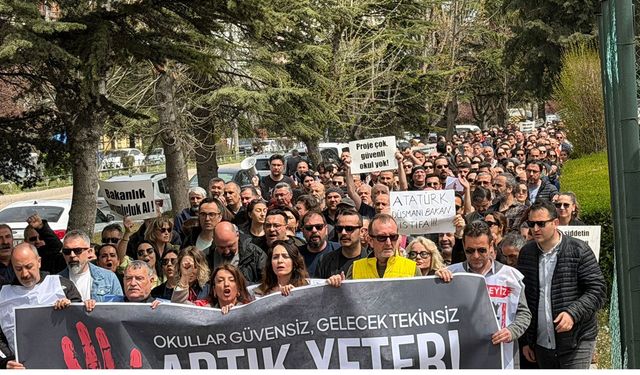 Binlerce öğretmen bağırdı: “Ölmek istemiyoruz”